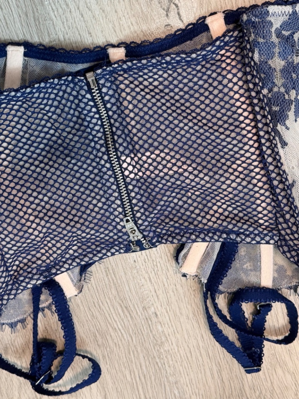 Lace bralette - Picture 2 of 3
